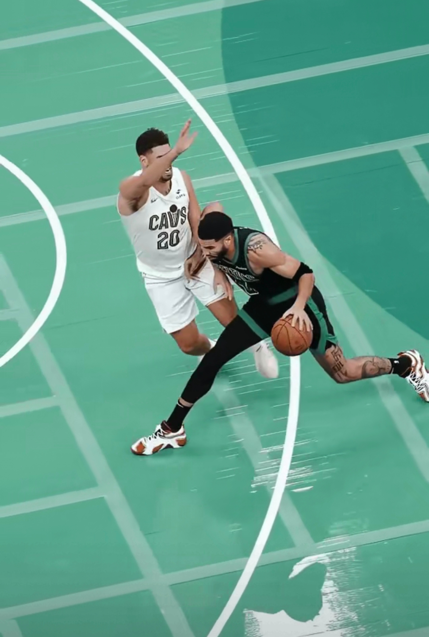 塔图姆回归赛场，战术调整首场状态亮眼，德国队观众沸腾！